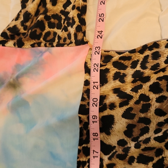 Muriell's Closet cheetah & tie dye blouse - Picture 7 of 10